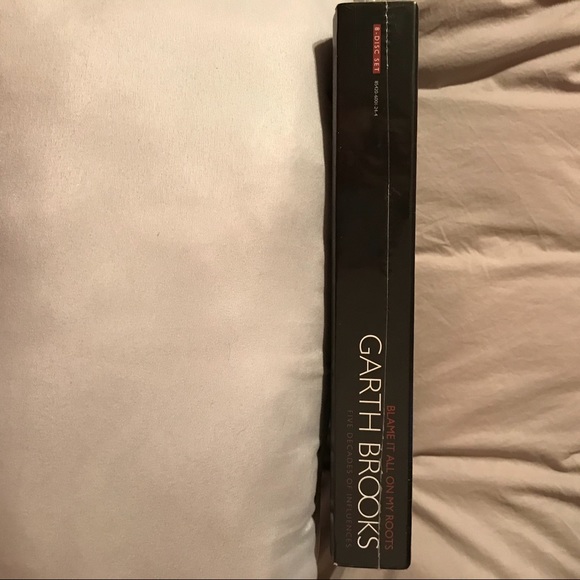 Garth Brooks NEW SEALED 8 Disc Set! 6 CDs + 2 DVDs - Picture 3 of 13